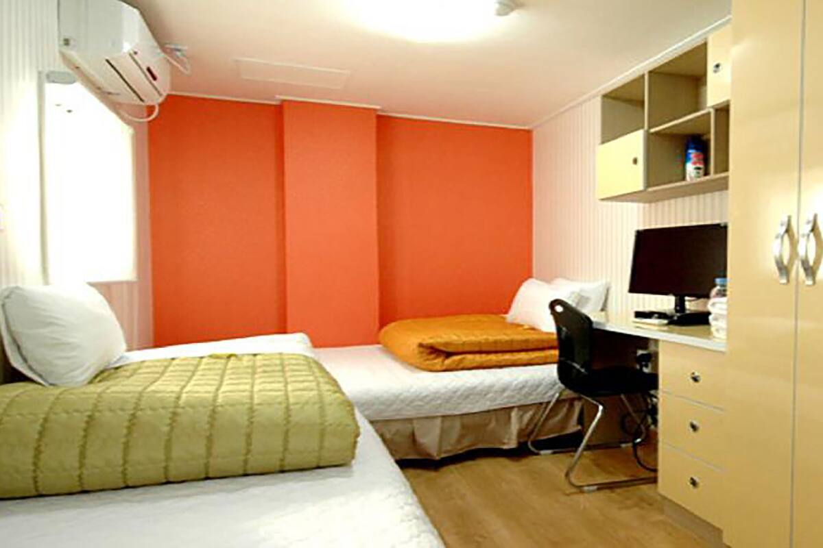 Iron/ironing board, free WiFi, individually furnished