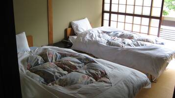 Free WiFi, bed sheets
