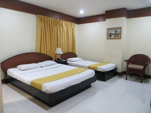 Chambre Familiale | Coffres-forts dans les chambres, lits pliants/supplémentaires