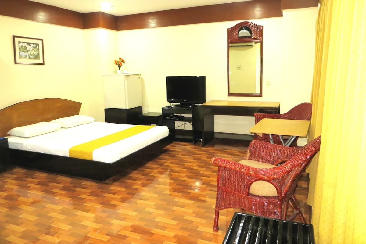 Deluxe Room | In-room safe, rollaway beds, free WiFi
