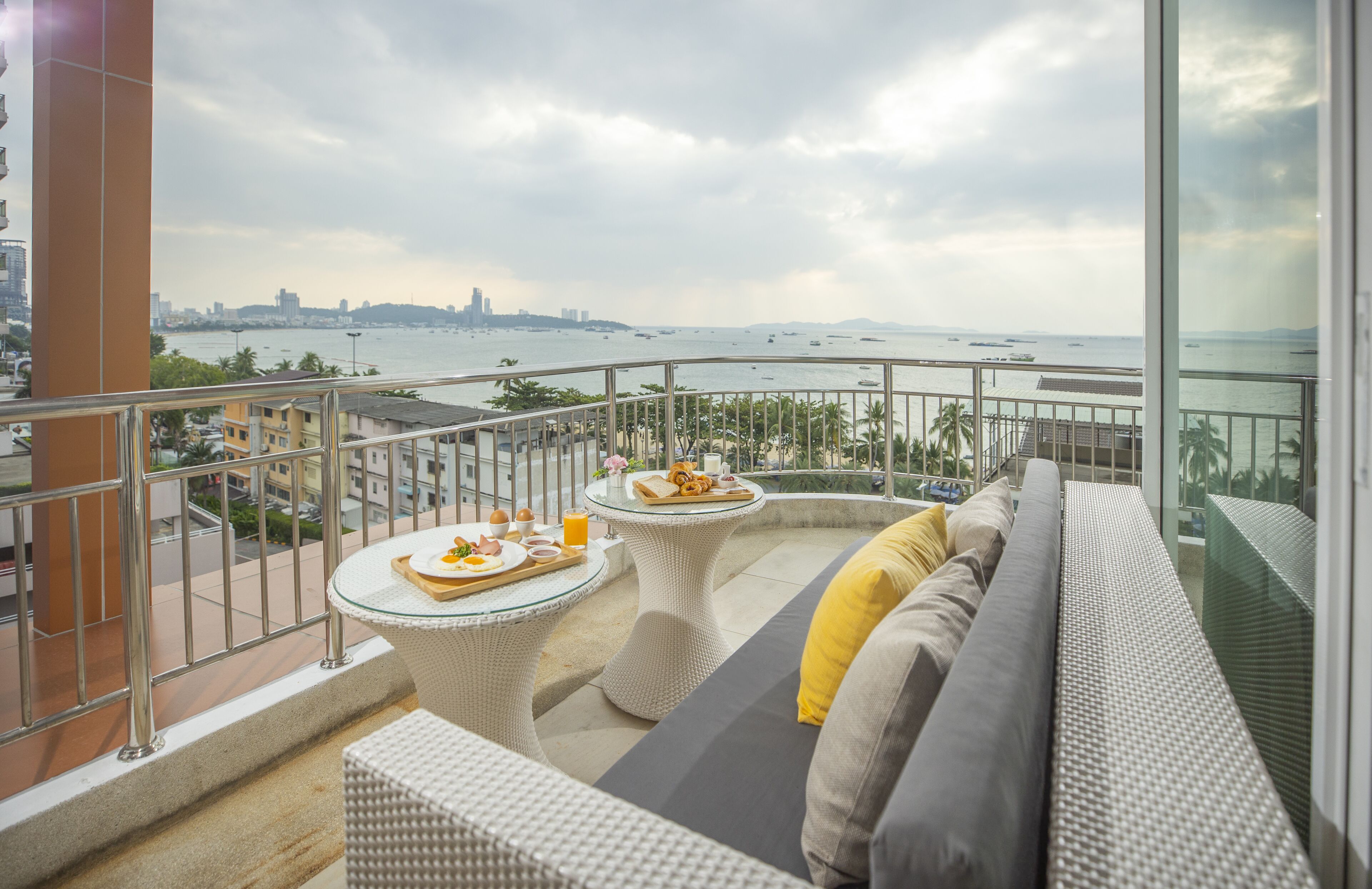 One-Bedroom Suite | Living area | 32-inch LED TV with cable channels, TV