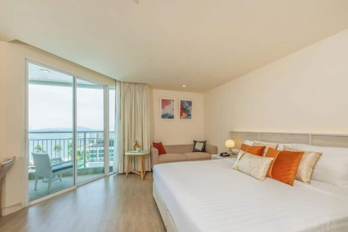 Artículos del minibar gratis y caja de seguridad en la habitación 