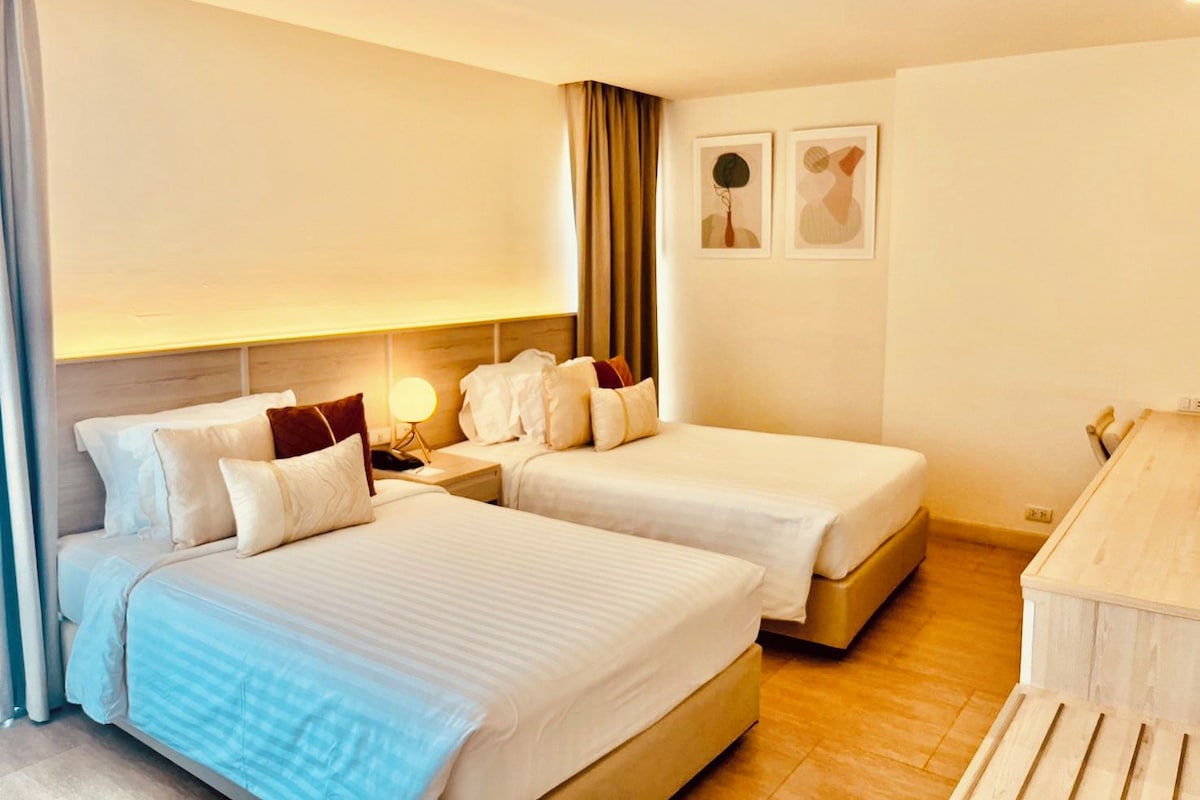 Free minibar items, in-room safe, desk, free WiFi