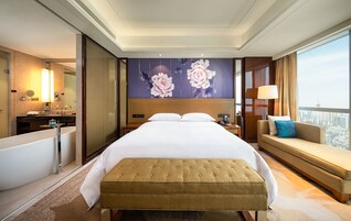 Executive King Room 