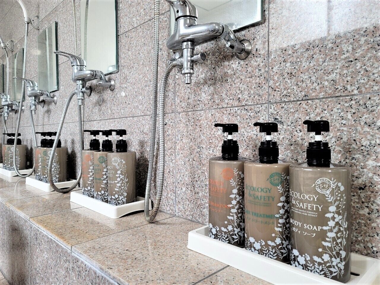 room, 1 single bed, non smoking, shared bathroom | bathroom | shower, hair dryer, slippers, towels