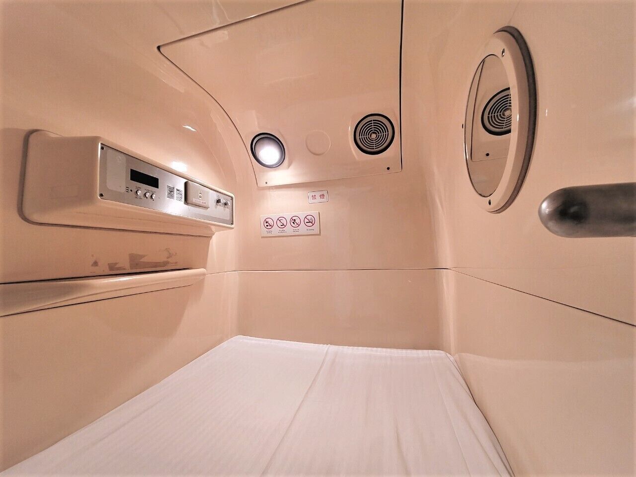 room, 1 single bed, non smoking, shared bathroom | free wifi, bed sheets