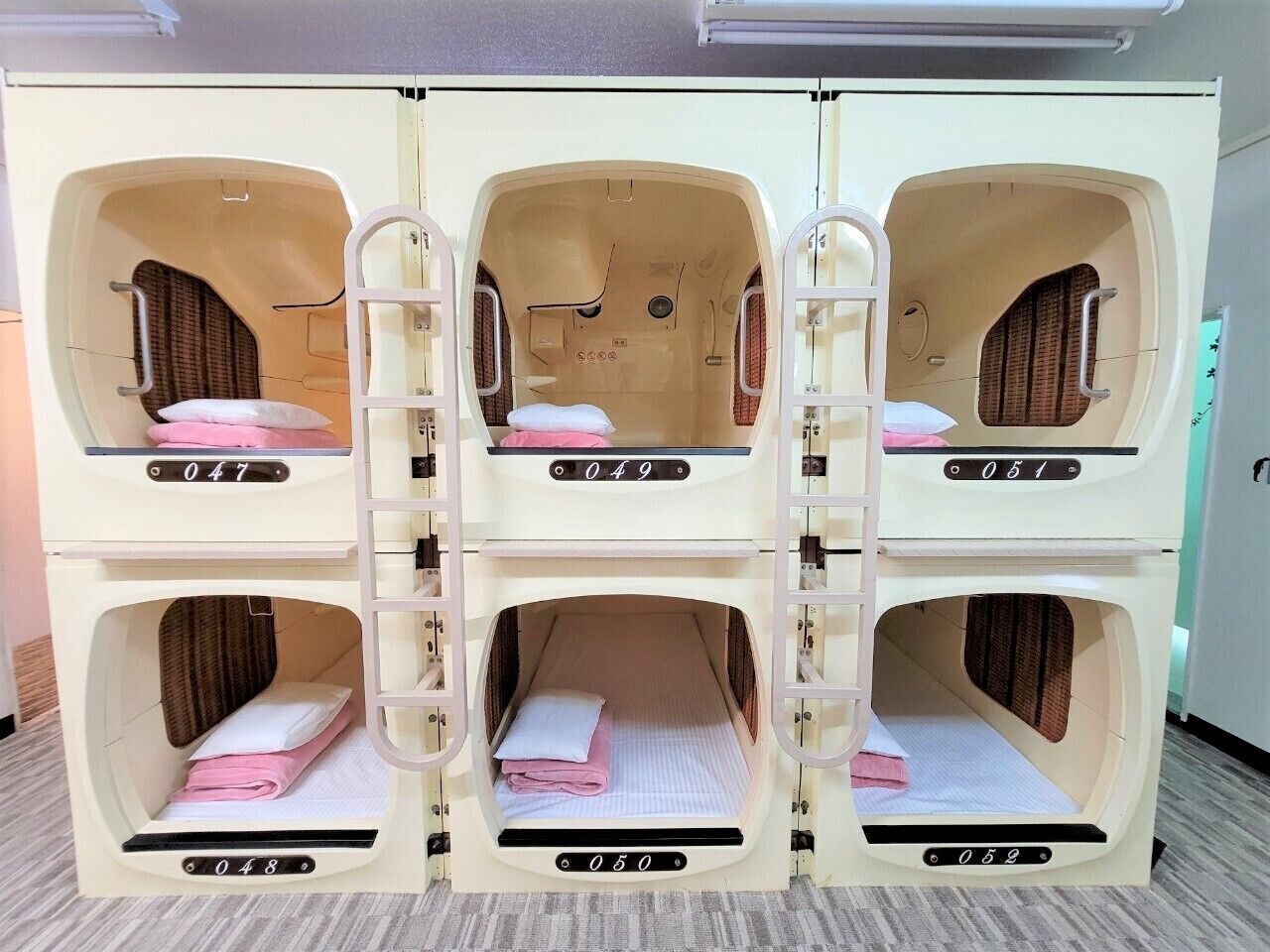 room, 1 single bed, non smoking, shared bathroom | free wifi, bed sheets