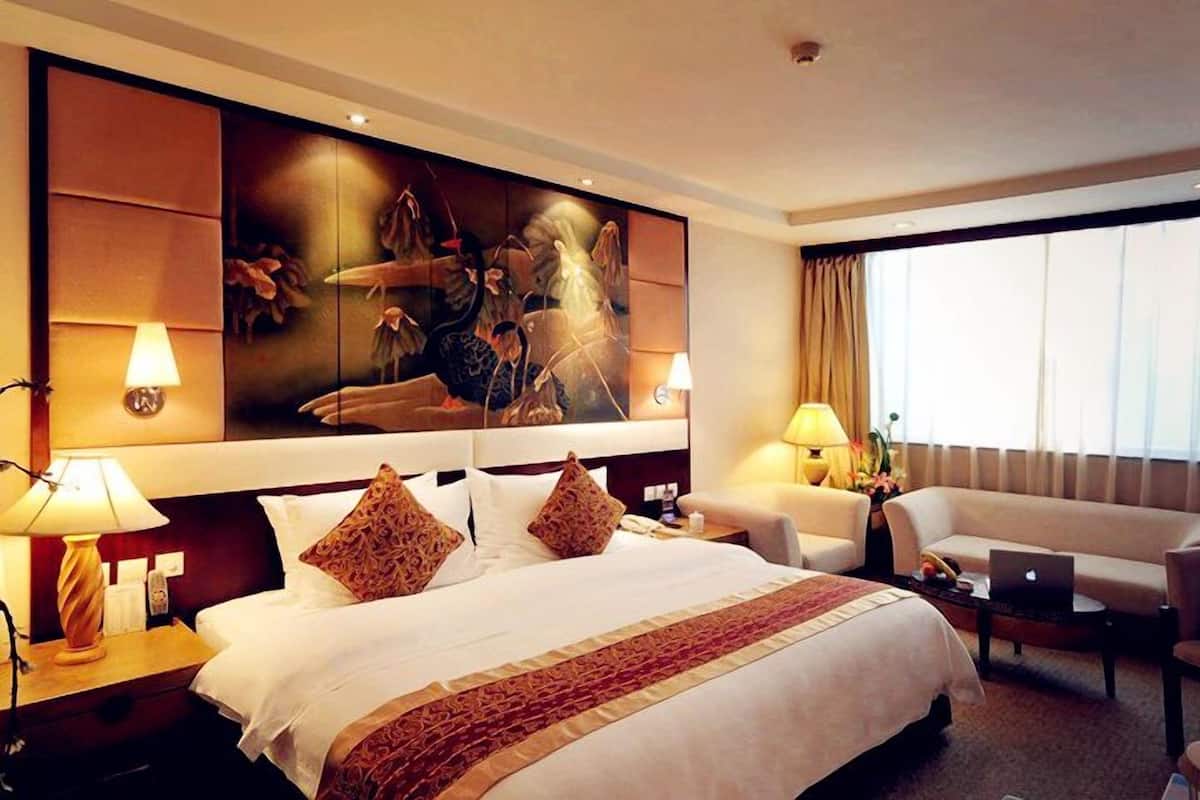 Deluxe King Room
