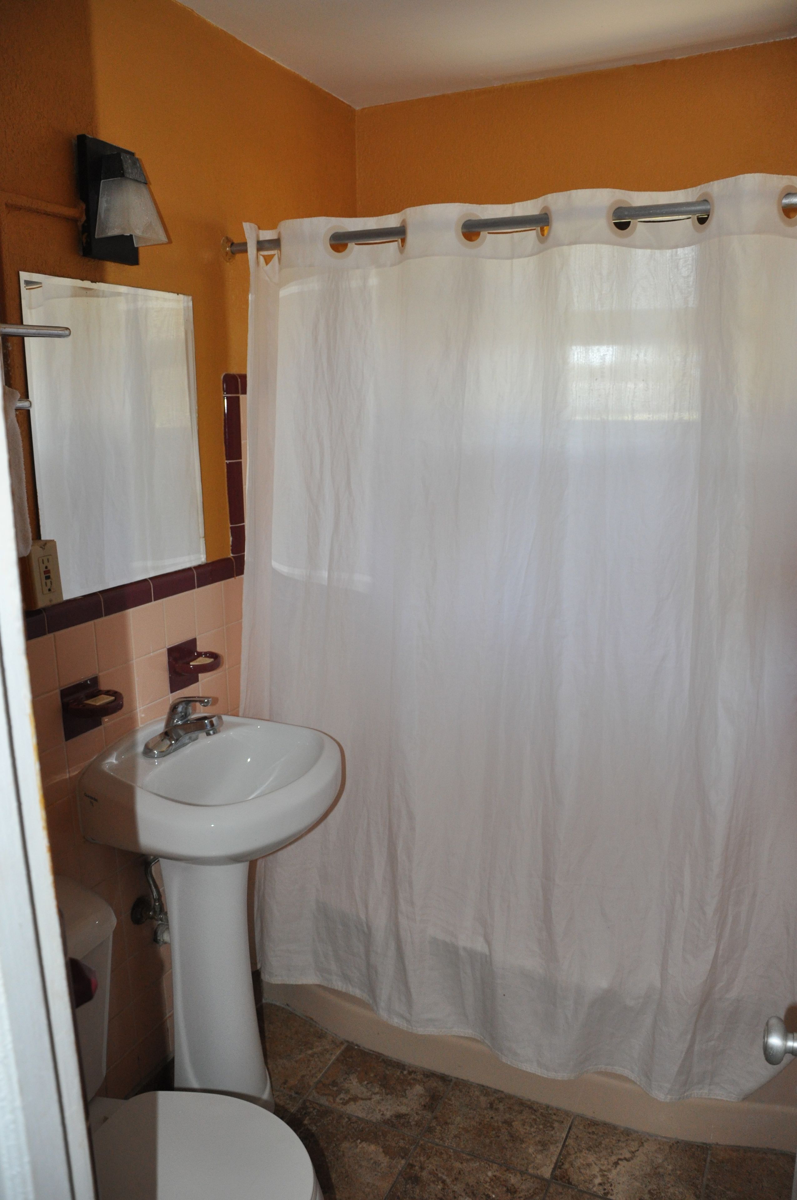 Photo - Atlantic Economy Inn