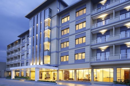 Exterior. Hotel Surya Yudha Purwokerto