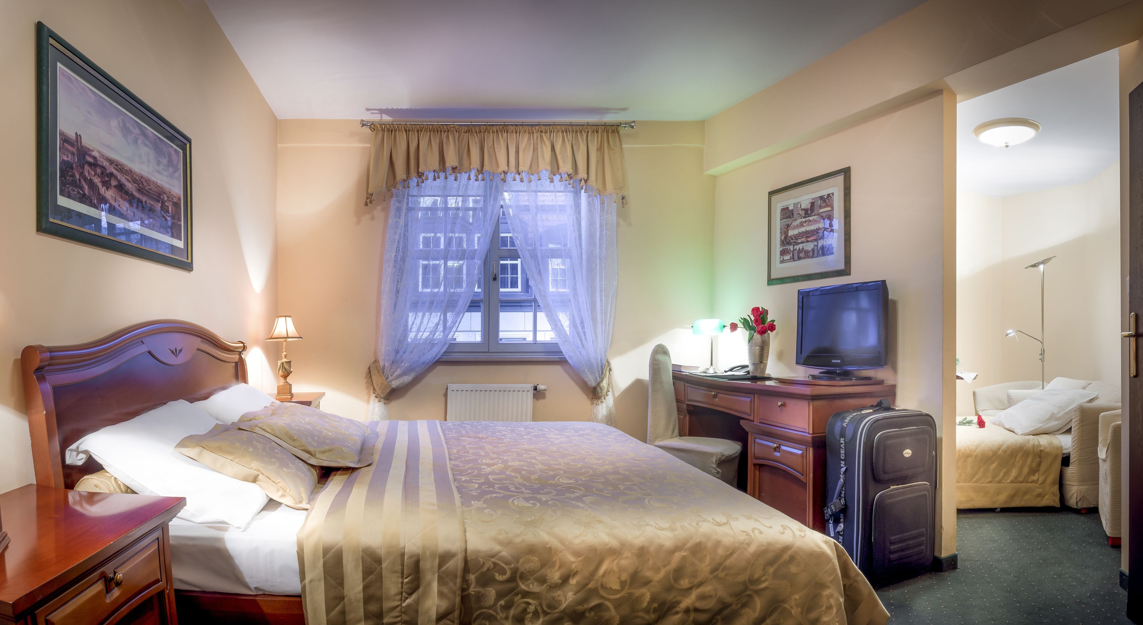 premium bedding, in-room safe, desk, blackout curtains