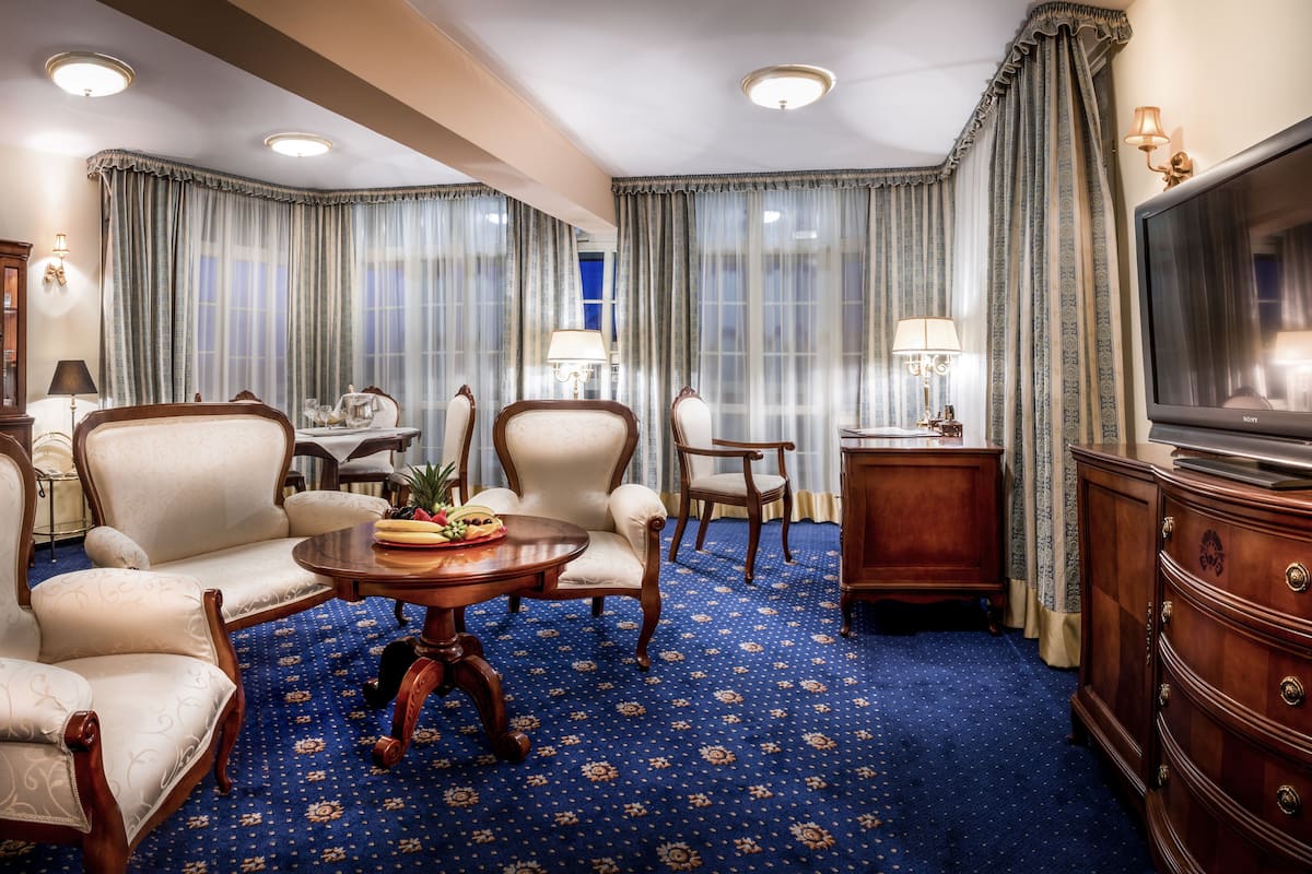 royal apartment, 2 bedrooms | living room | flat-screen tv