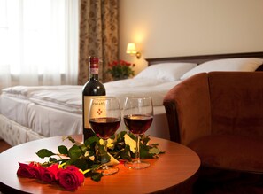 Hypo-allergenic bedding, in-room safe, laptop workspace, free WiFi - Kobza Haus Old Town (Gdansk)