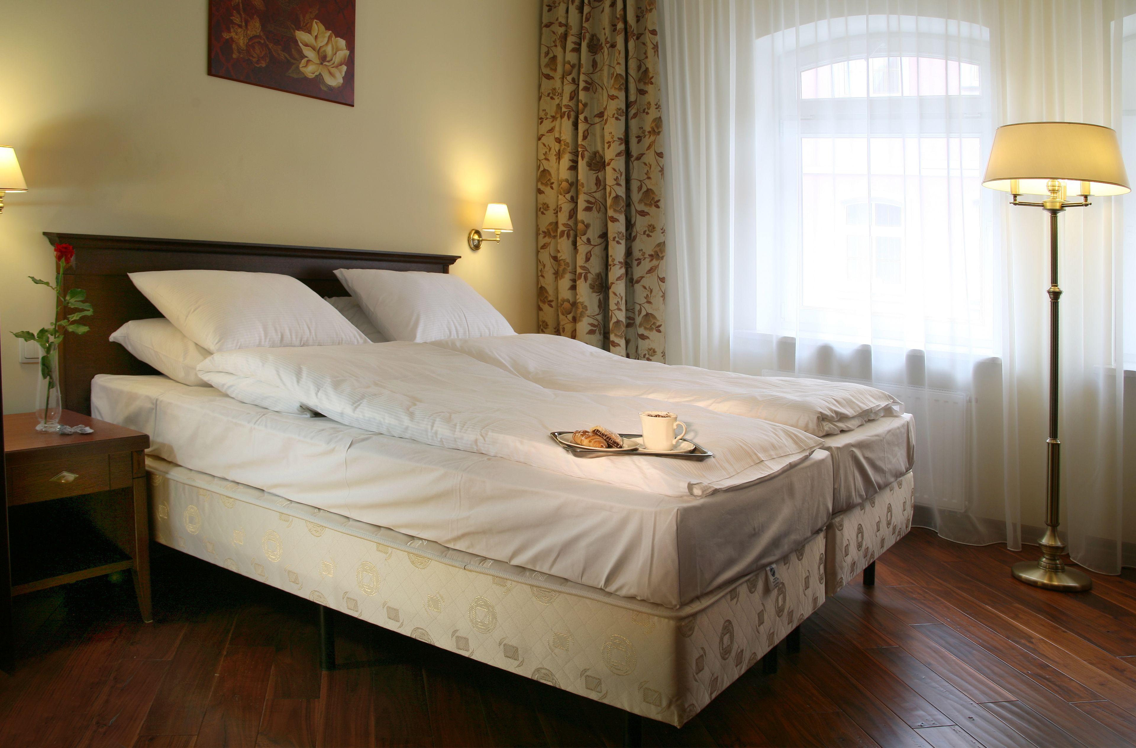 deluxe double room | hypo-allergenic bedding, in-room safe, laptop workspace, free wifi