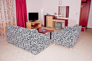 Living area - Noris Hotel Plovdiv (Plovdiv)