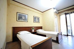 Minibar, lits bébé