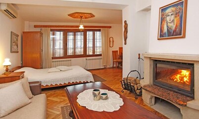 Family Hotel Varosha 2003