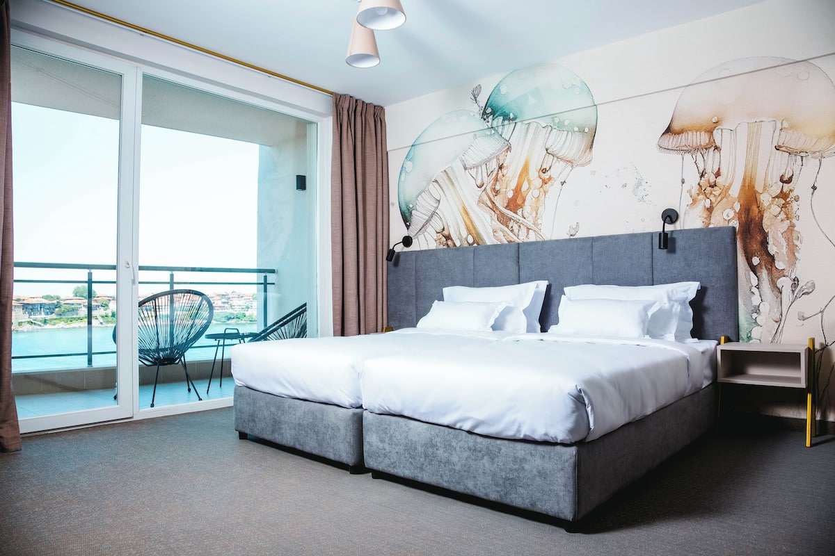 Suite, 2 Bedrooms, Sea View | 1 bedroom, Egyptian cotton sheets, premium bedding, memory foam beds