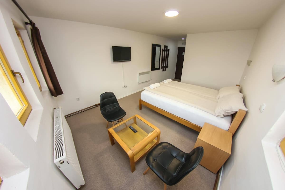 Deluxe Shared Dormitory