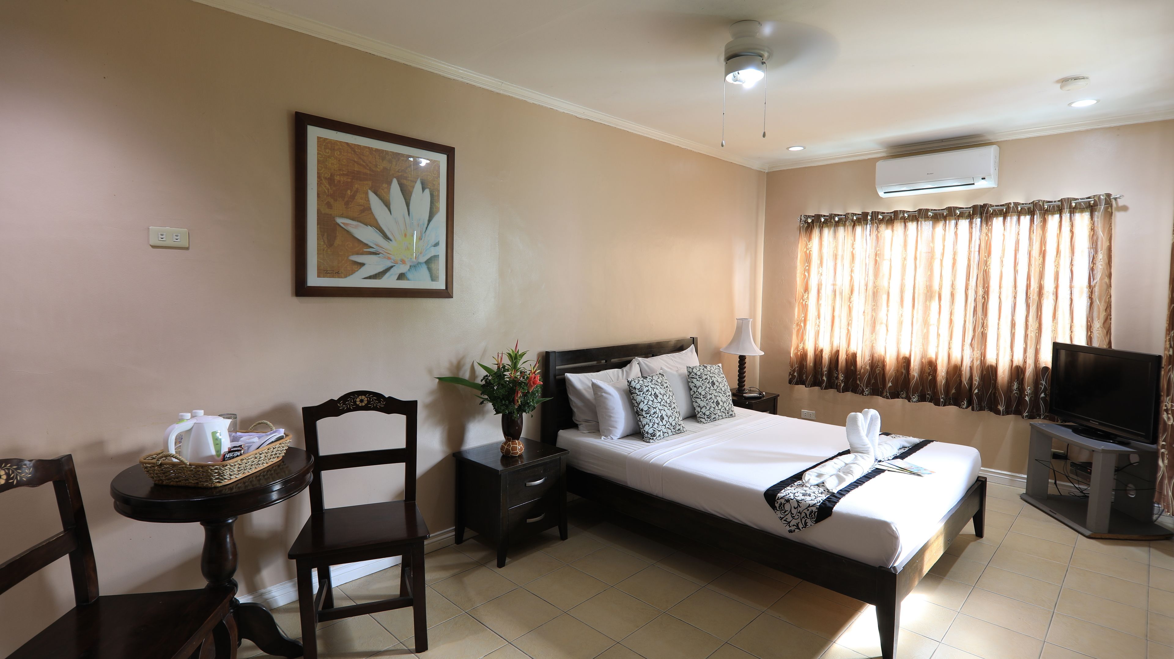 Standard Double Room, 1 Double Bed | In-room safe, free WiFi, bed sheets