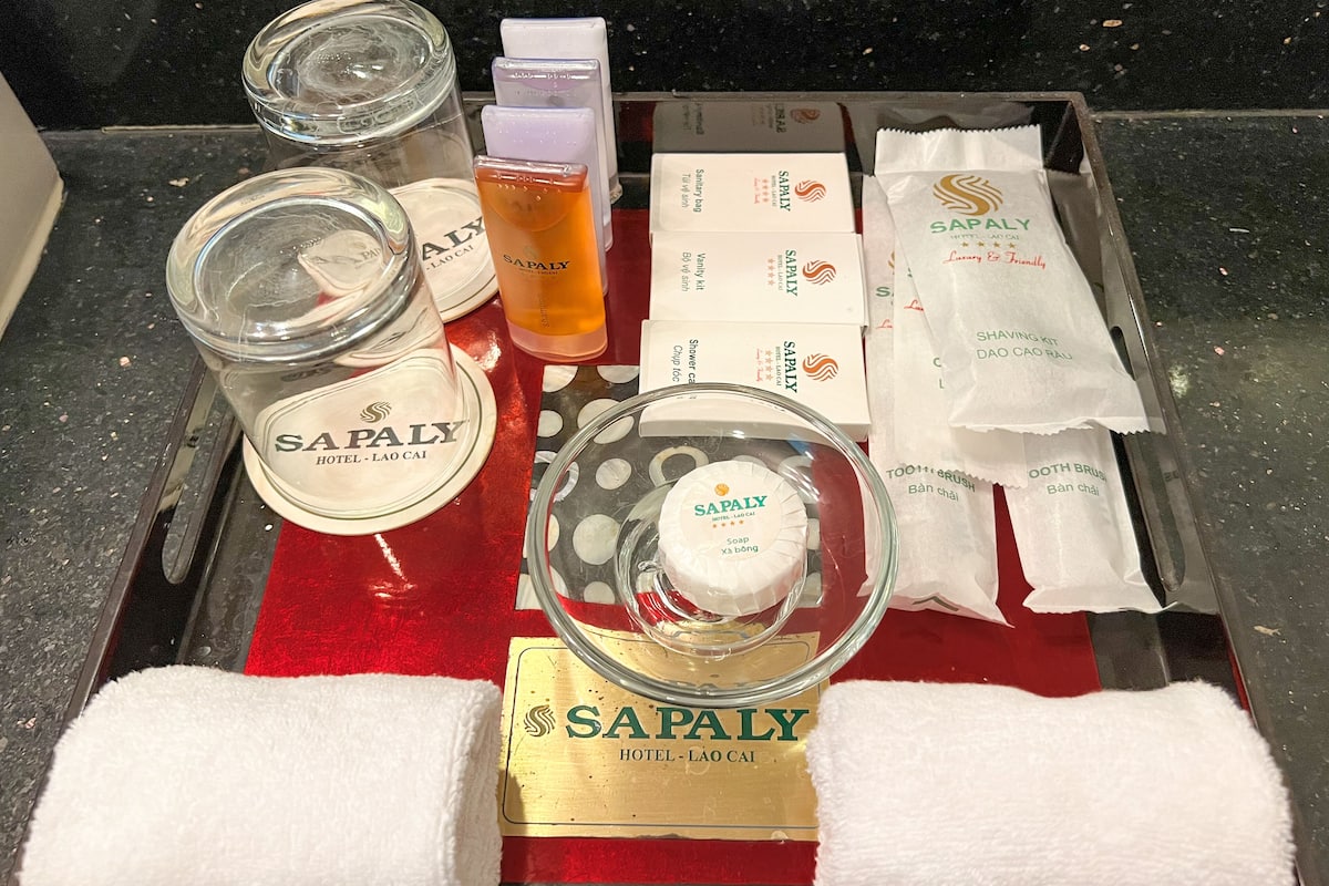 executive suite | bathroom | free toiletries, hair dryer, slippers, towels