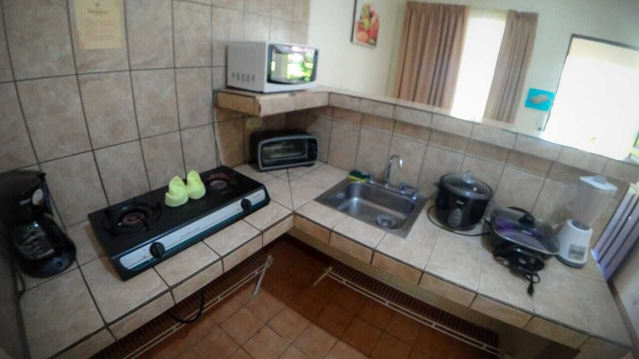 superior villa, 2 bedrooms, 2 bathrooms, garden view | private kitchen | fridge, coffee/tea maker