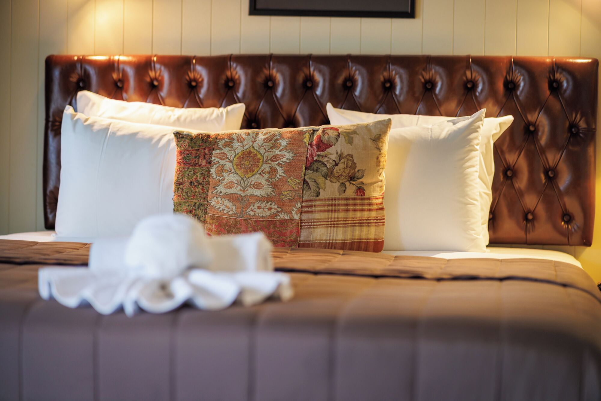 Lodge Room, 1 Bedroom, Ensuite, Lake View | Premium bedding, blackout drapes, soundproofing, iron/ironing board