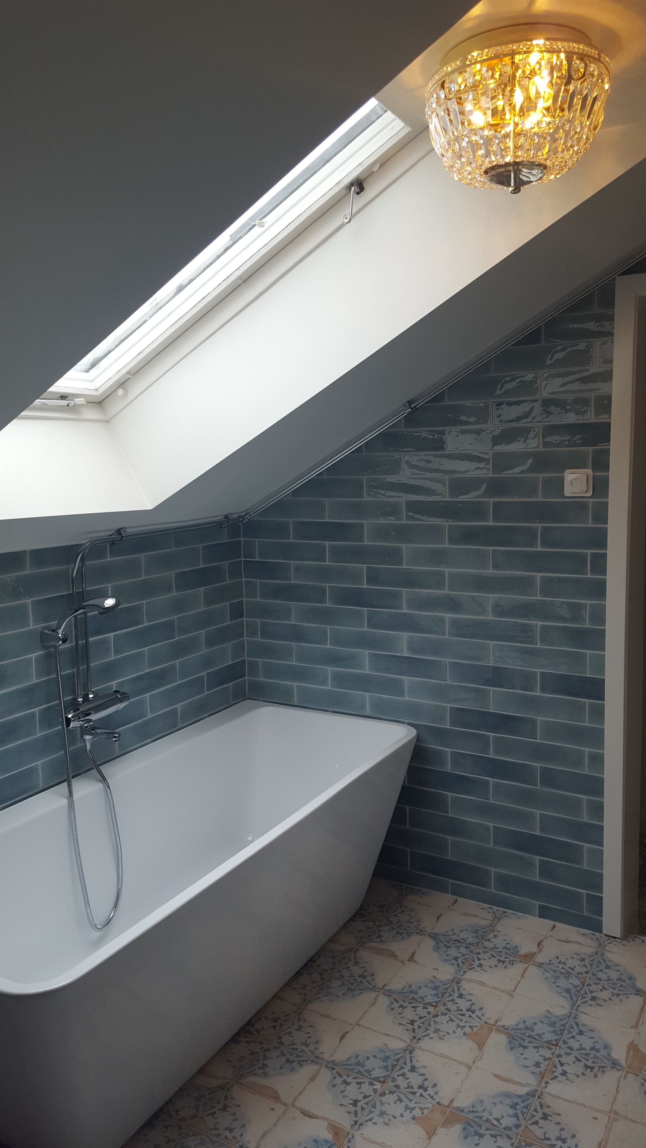 junior double room, 1 bedroom, bathtub | individually decorated, soundproofing, free wifi, bed sheets