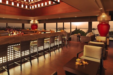 Anantara The Palm Dubai Resort - Image 13