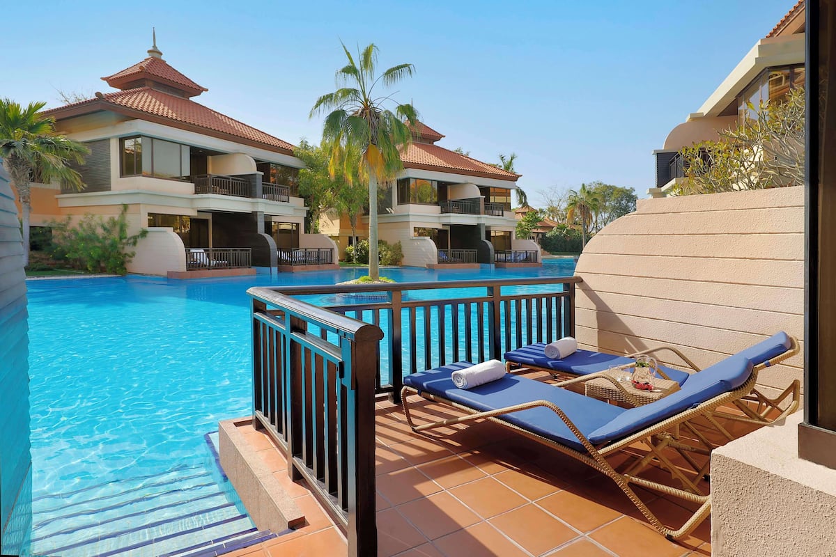 1 bedroom, Egyptian cotton sheets, premium bedding, minibar