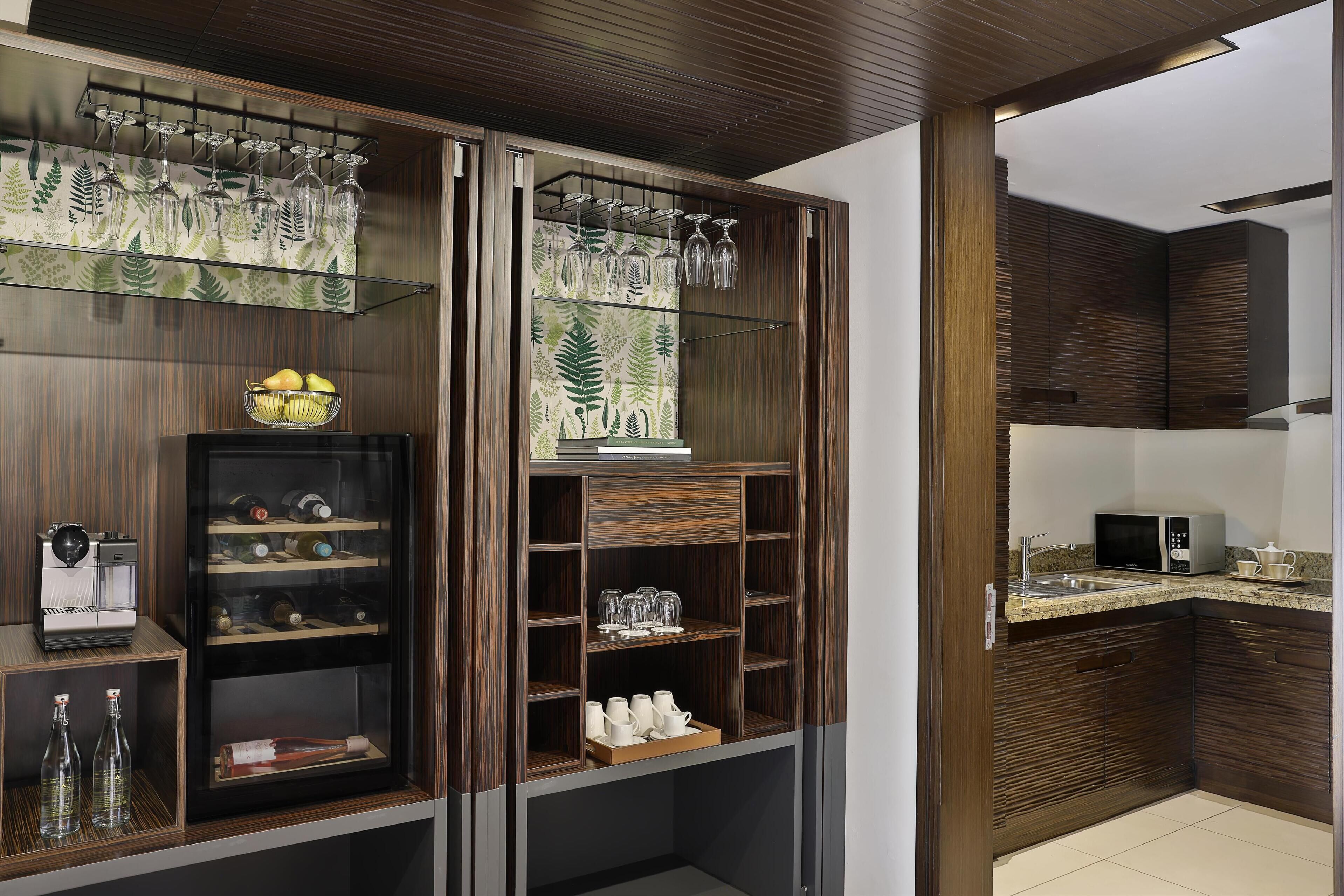 1 bedroom, egyptian cotton sheets, premium bedding, minibar