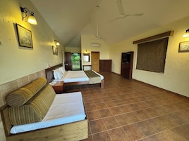 Cottage, Mountain View | Living area | 29-inch LCD TV with cable channels, TV