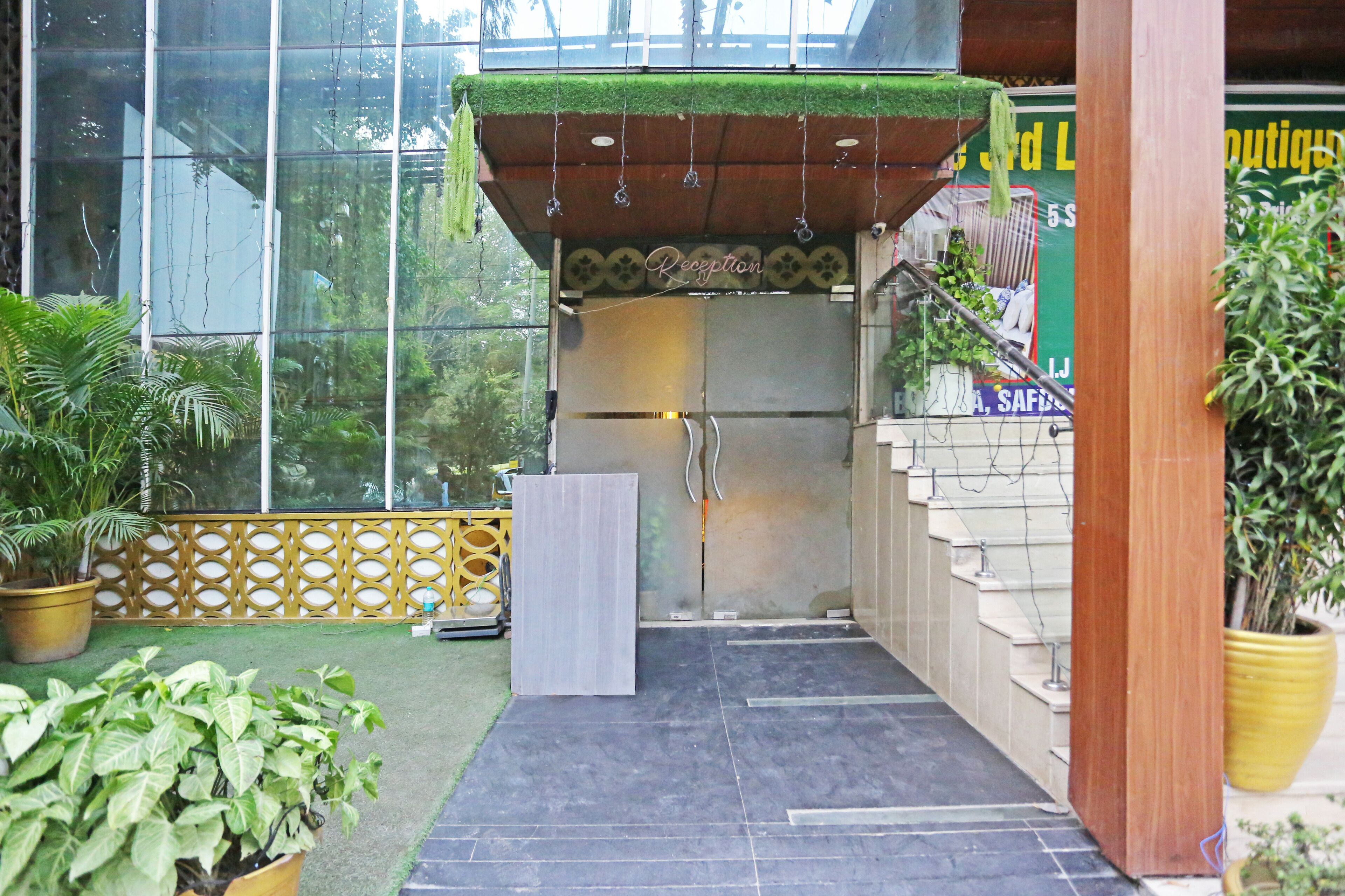 Photo - JRD Luxury-Business Hotel