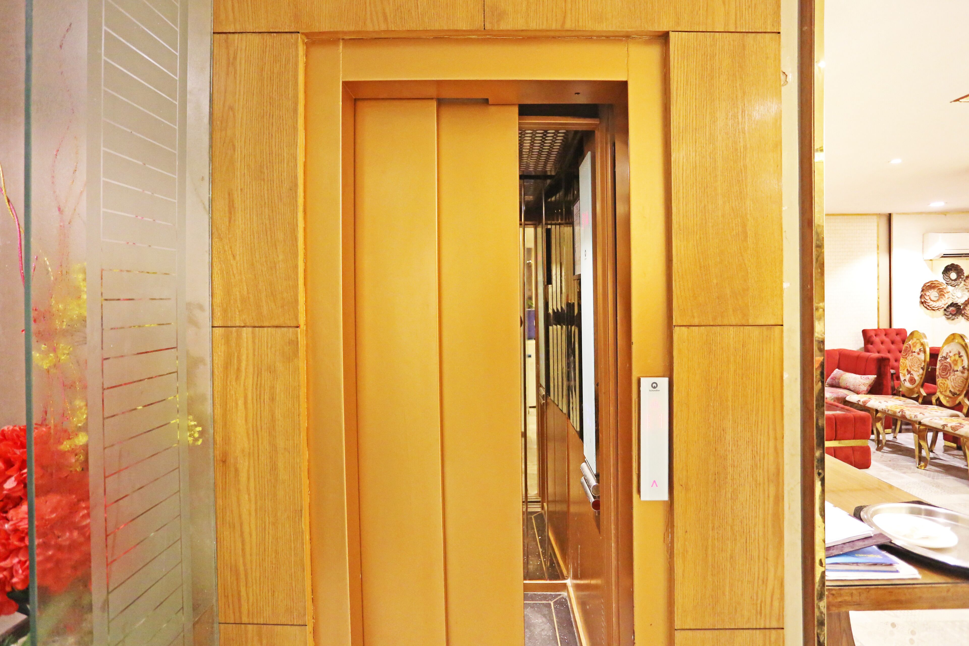 Photo - JRD Luxury-Business Hotel