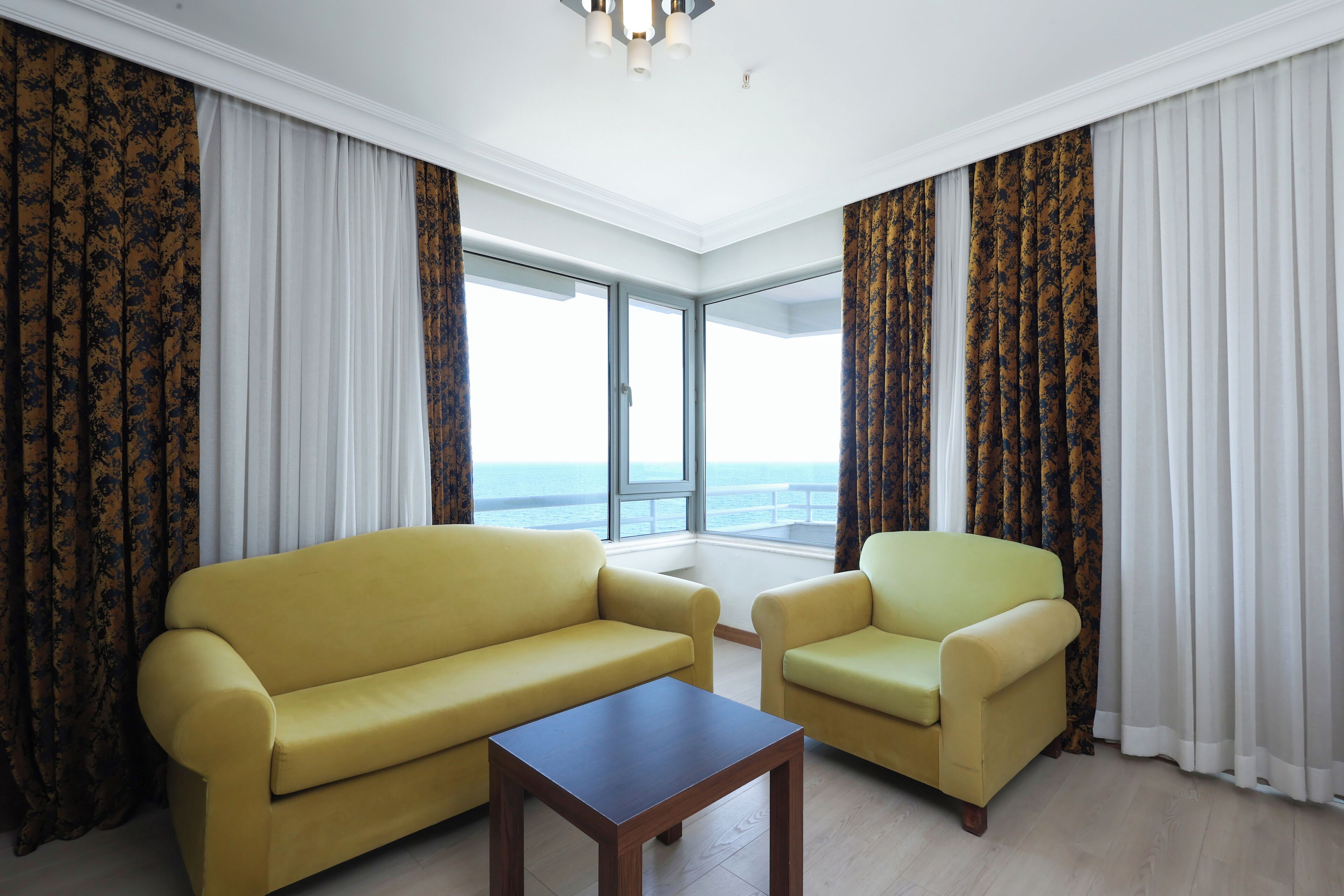 standard double room, balcony, sea view | 1 bedroom, premium bedding, minibar, in-room safe