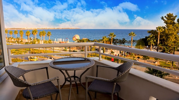 Premium bedding, minibar, in-room safe, free WiFi - The Corner Park Hotel (Konyaalti)