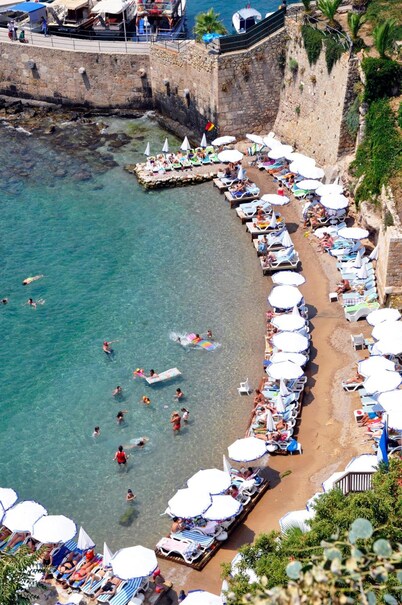 Elegance East Hotel - Boutique Class