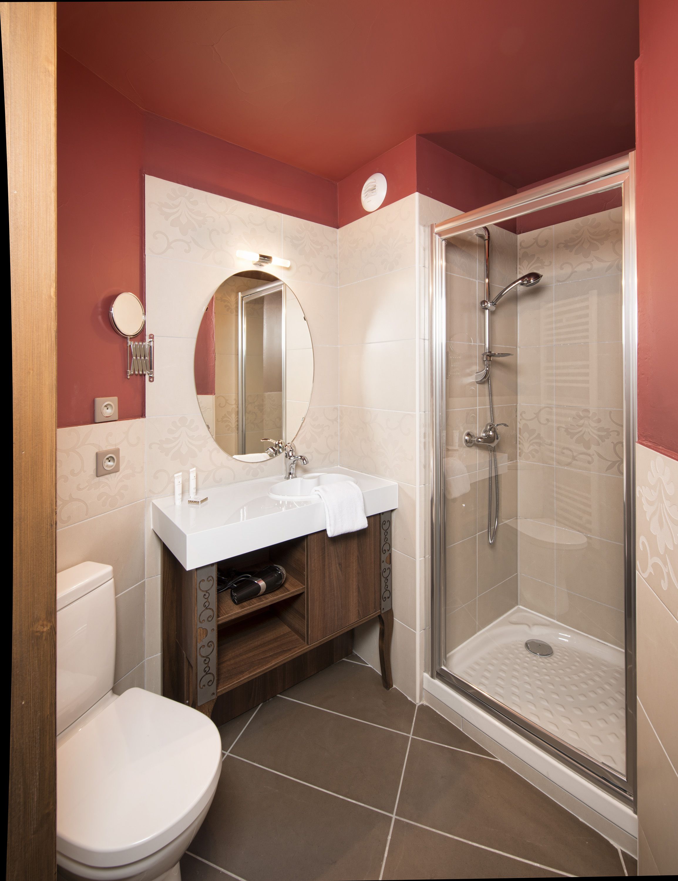 basic apartment, 2 bedrooms | bathroom | hair dryer, bathrobes, slippers, towels