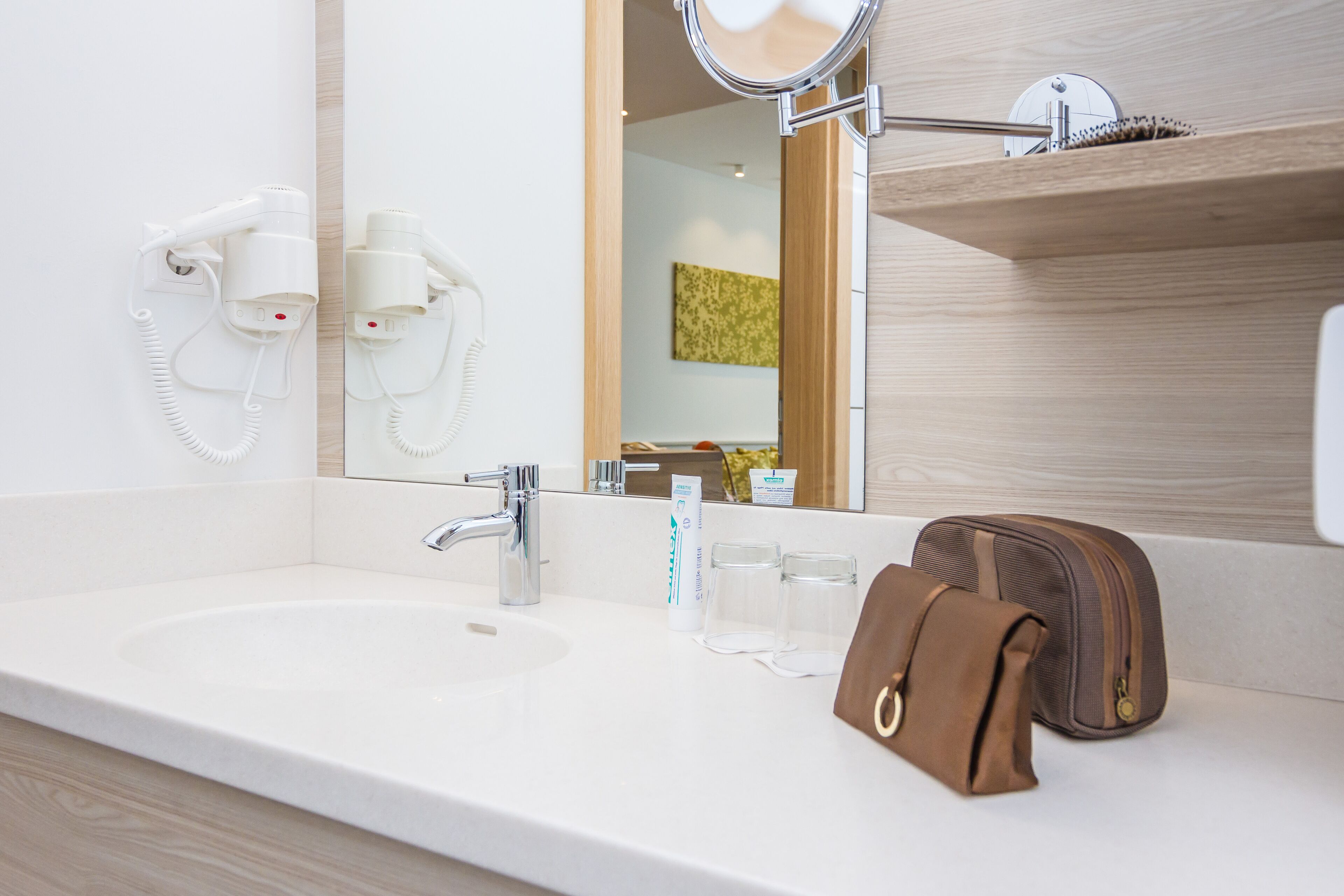 studio | bathroom | shower, rainfall showerhead, free toiletries, hair dryer