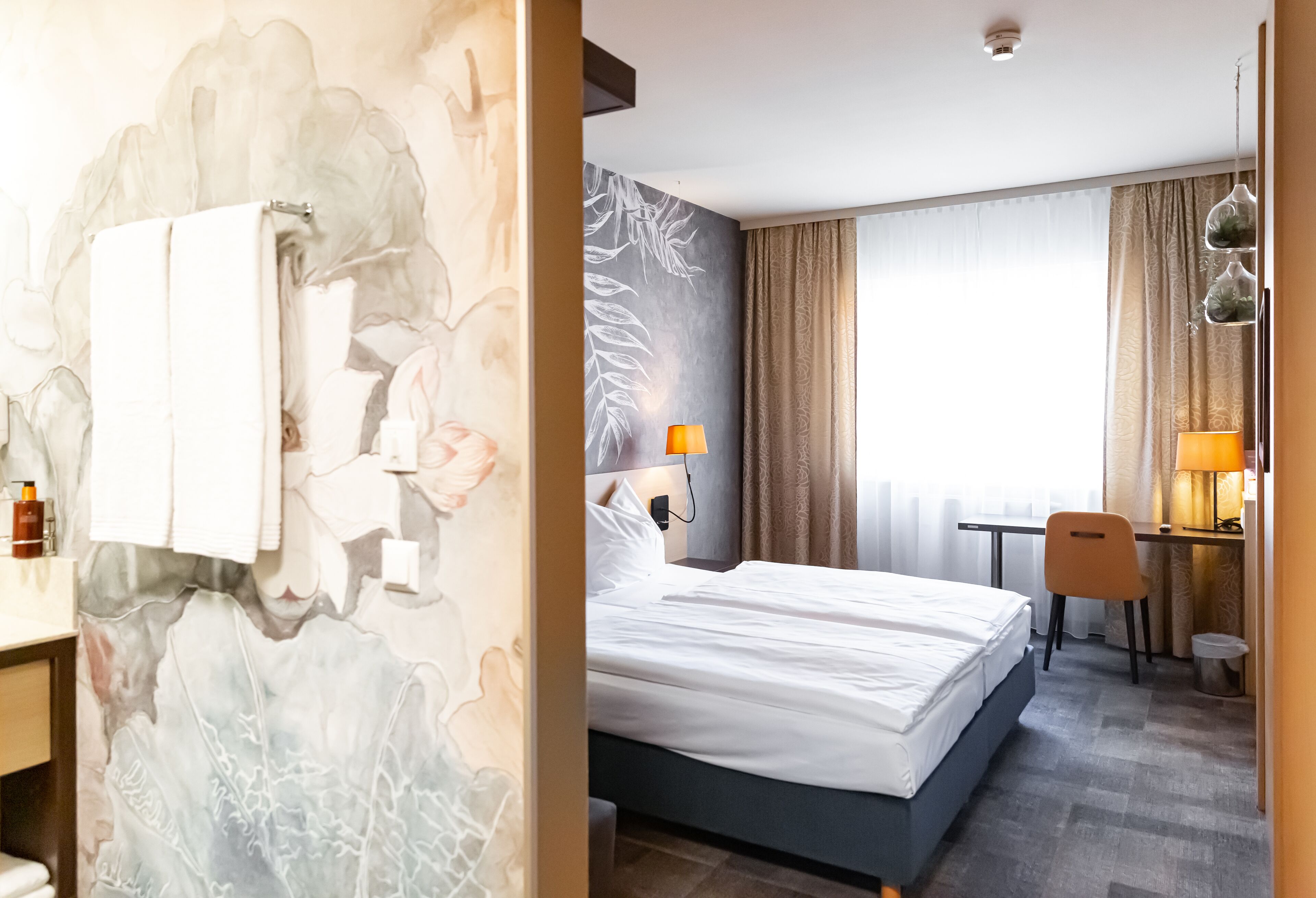 double room | bathroom | shower, rainfall showerhead, free toiletries, hair dryer