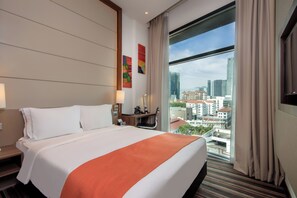 Premium bedding, pillow-top beds, in-room safe, desk - Holiday Inn Express Singapore Clarke Quay by IHG (Singapore)