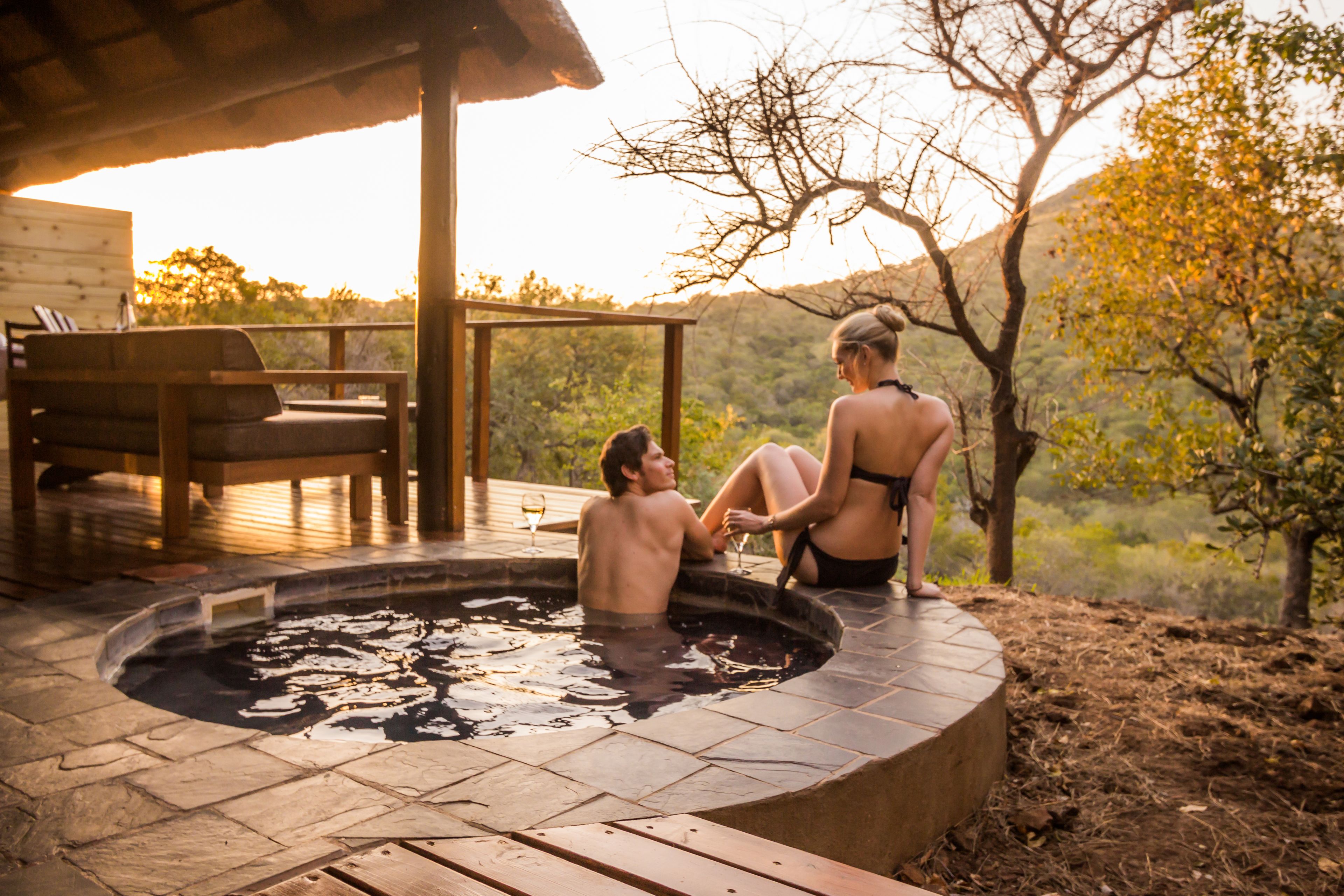 9 outdoor pools, pool loungers