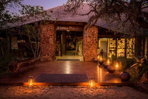 Property entrance - Leopard Mountain Safari Lodge (Jozini)