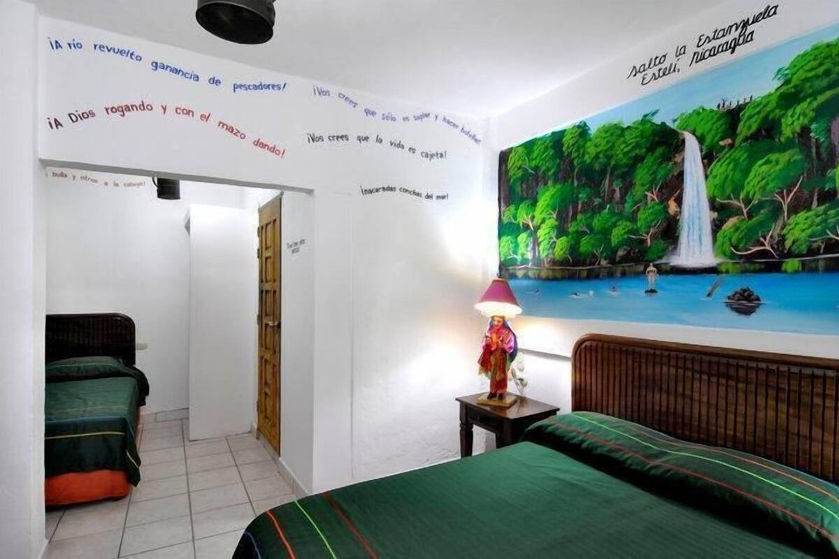 Double Room | Desk, soundproofing, iron/ironing board (on request), WiFi (free)