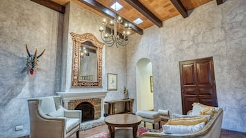 5 Junior Suite Santa Catalina | Ropa de cama de alta calidad y edredones de plumas