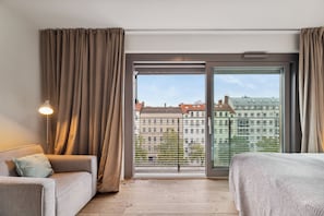 Individually decorated, individually furnished, desk, free WiFi - Limehome Berlin Prenzlauer Allee (Berlin)