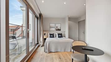 Suite S + balcony + city view | 1 quarto, individualmente decorados, individualmente mobiliados