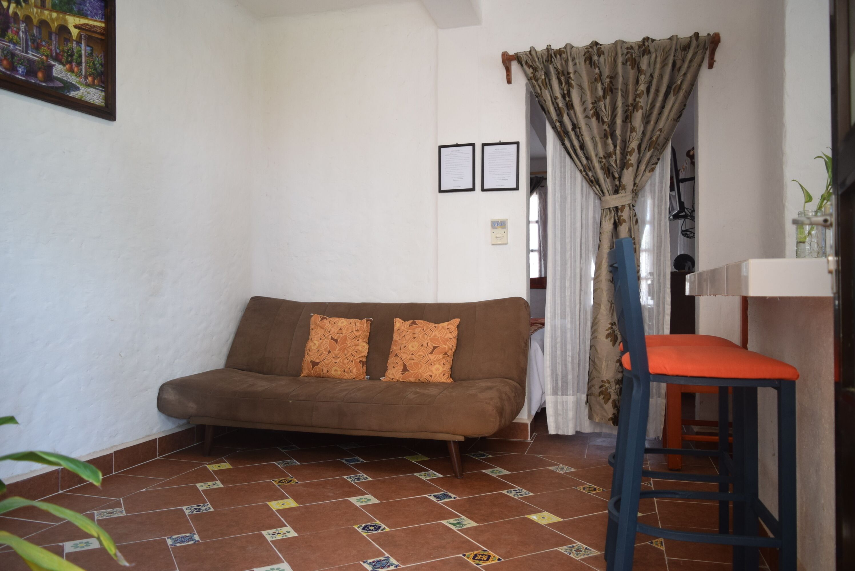 luxury double room, 1 bedroom | living area | 45-inch flat-screen tv with cable channels, tv