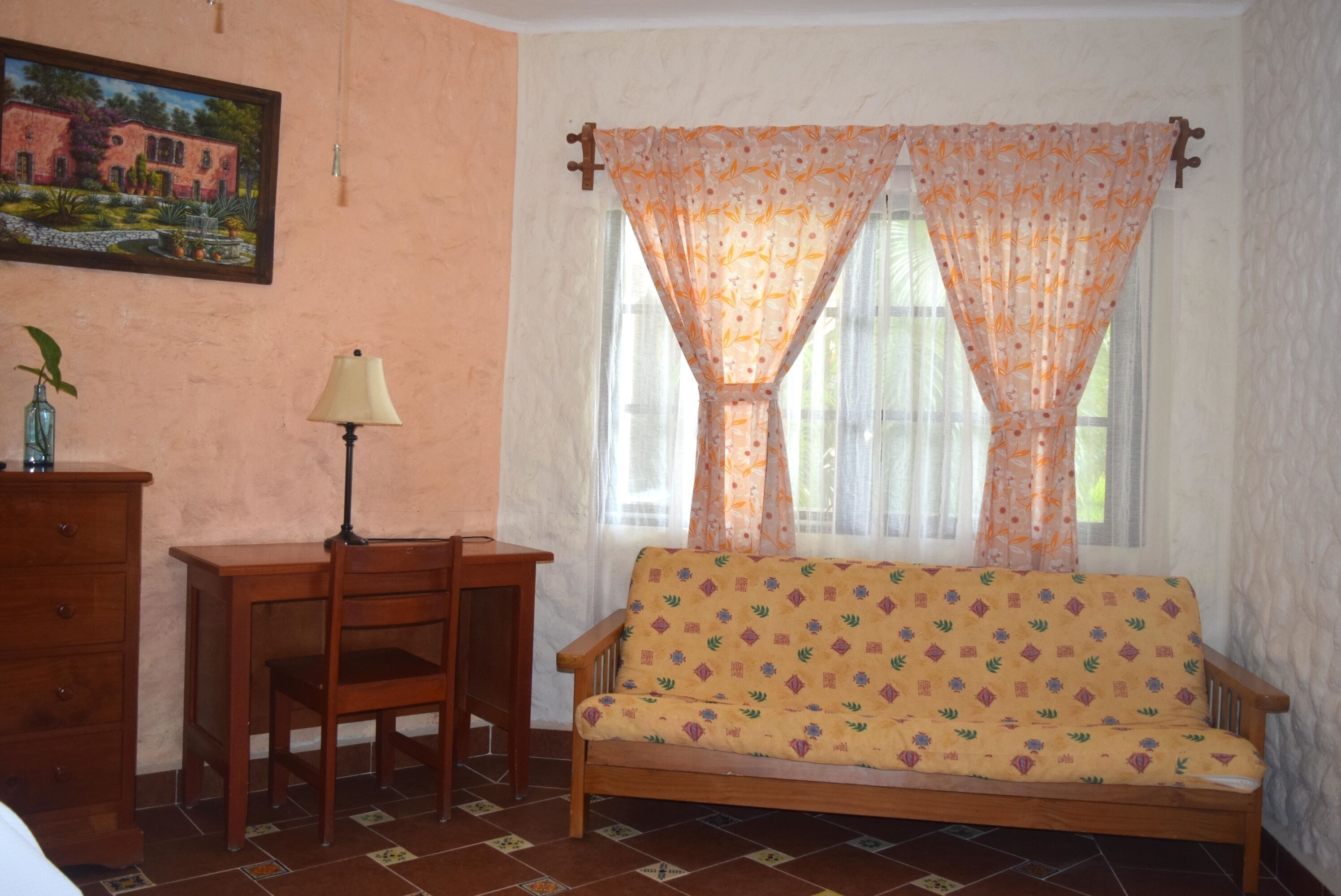 junior studio suite | living area | 45-inch flat-screen tv with cable channels, tv