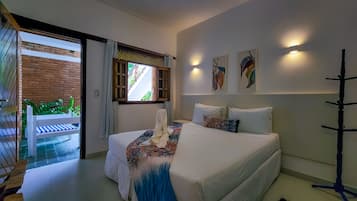 Comfort | ミニバー、遮光カーテン、防音設備、アイロン / アイロン台